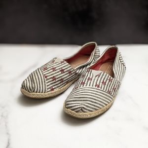 TOMs patriotic stars & strips slip ons